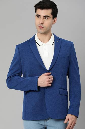 Men's dark blue single-breasted regular fit blazer in premium knitted fabric with lapel pin