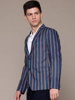 single-breasted slim-fit blue denim blazer with red and white stripes 3