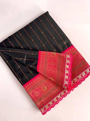 Black Paithani Silk Saree With Rich Contrast Weaving Pallu And Border & Blouse 4