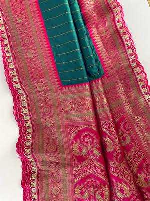 Rama Paithani Silk Saree With Rich Contrast Weaving Pallu And Border & Blouse 3