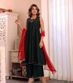 Women bottel green kurta set with red dupatta
