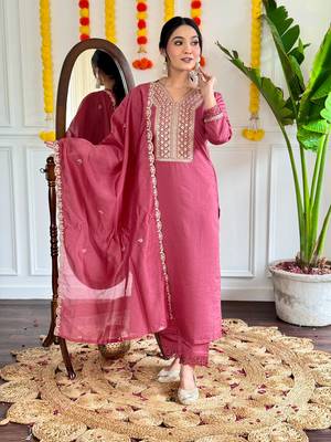 Embroidered Viscose Chanderi Fabric Straight Kurta, Pant and Dupatta Set 1