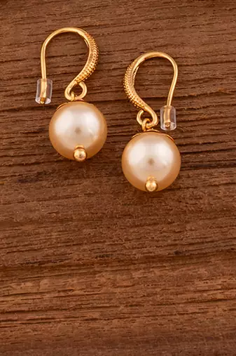 Two pairs of earrings coral, swarovski pearl