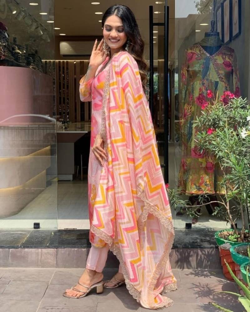 Printed Viscose Muslin Fabric Straight Kurta, Pant and Dupatta Set