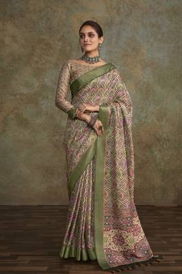 Green soft handloom silk blend with zari weaving saree with blouse 1