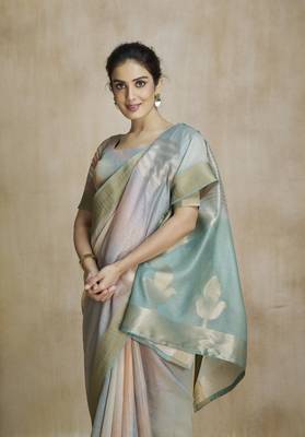 Grey fancy fabric with digital print saree with blouse 3