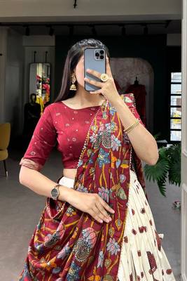 Kalamkari Print Offwhite Color With Foil Work Lehenga Choli 3