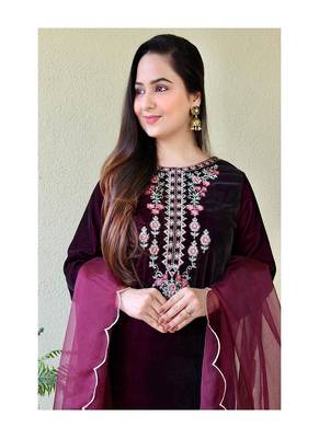 Maroon velvet kurti with pant and dupatta for women 2