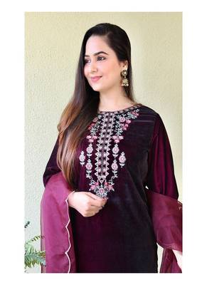 Maroon velvet kurti with pant and dupatta for women 4