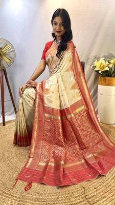 Cream Foux Kanchipuram Sarees With A Temple Weaving Border With Contrast Blouse 3