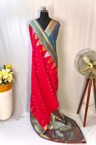 Pink Foux Kanchipuram Sarees With A Temple Weaving Border With Contrast Blouse
