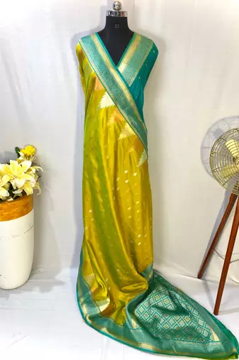 Pista Foux Kanchipuram Sarees With A Temple Weaving Border With Contrast Blouse