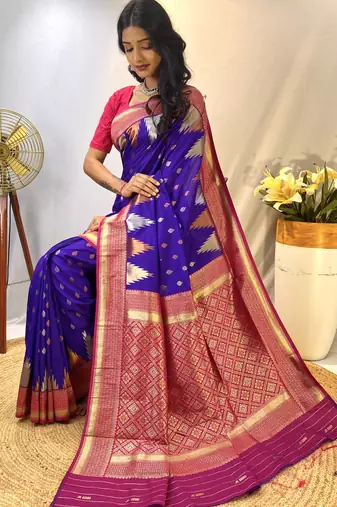 Violet Foux Kanchipuram Sarees With A Temple Weaving Border With Contrast Blouse