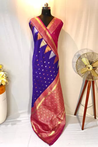 Violet Foux Kanchipuram Sarees With A Temple Weaving Border With Contrast Blouse