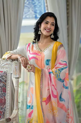 cream printed embroidered beads and stones muslin  straight kurta with pyjamas & dupatta