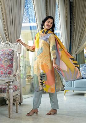 grey printed embroidered beads and stones straight muslin  kurta with pyjamas & dupatta 2