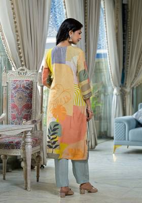 grey printed embroidered beads and stones straight muslin  kurta with pyjamas & dupatta 5