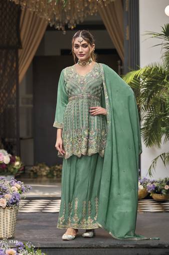LIGHT GREEN embroidery SILK SLWAR SUIT  
