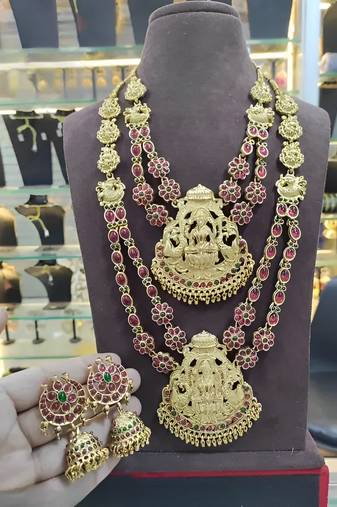 exquisite gold-plated temple jewelry set with ruby accents