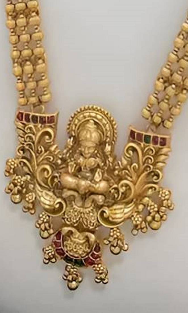Magnificent gold-plated lakshmi pendant necklace set