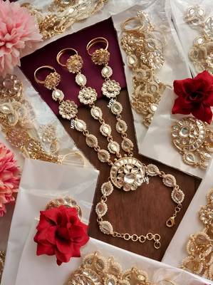 Dazzling crystal floral hand harness - exquisite bridal and formal jewelry 2