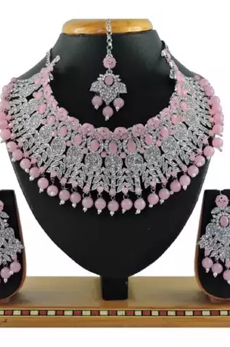 Exquisite chandelier Necklace :: - traditional indian bridal jewelry set