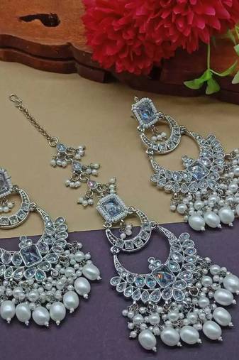 Elegant bridal earring set - sparkling crystal & pearl design