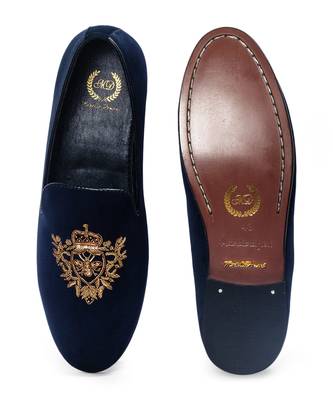 Handcrafted zardozi embroidery velvet slipons with padded leather 1