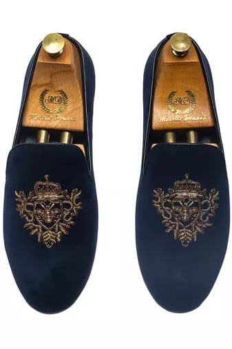 Handcrafted zardozi embroidery velvet slipons with padded leather