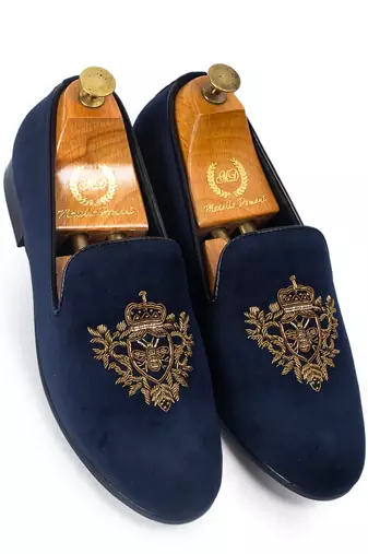Handcrafted zardozi embroidery velvet slipons with padded leather