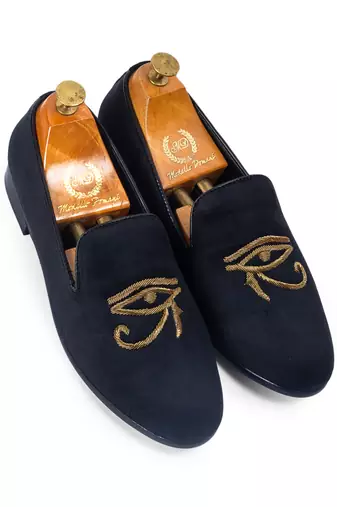 Handcrafted zardozi embroidery velvet slipons with padded leather