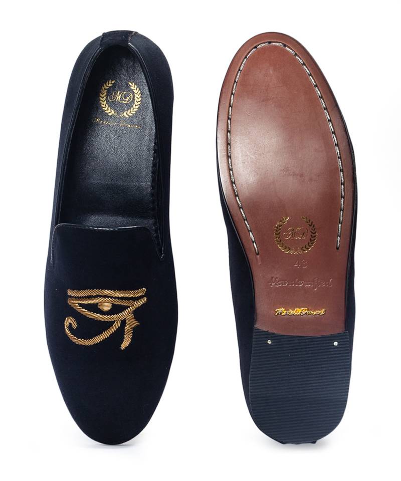 Handcrafted zardozi embroidery velvet slipons with padded leather