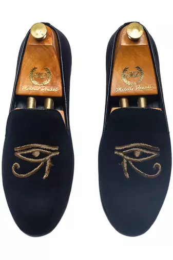 Handcrafted zardozi embroidery velvet slipons with padded leather