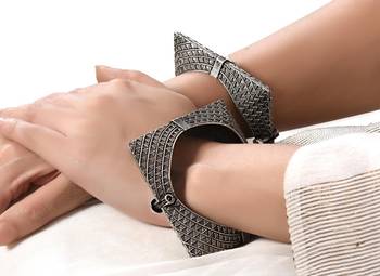 Oxidised bangle kada, silver look alike bracelet kada, indian ethnic jewelry openable kada 1