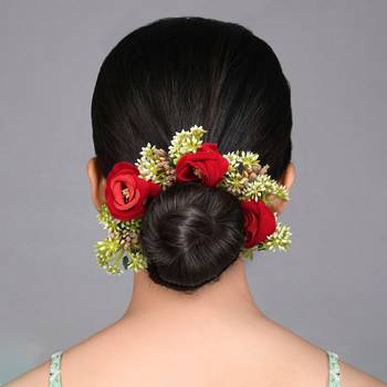 Maroon color rose flower gajra for women hair pin 1