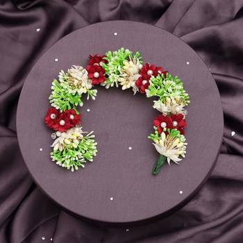 Maroon color flower gajra for women hair pin 2