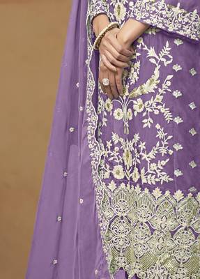 Lavender organza embroidered pakistani salwar kameez 4