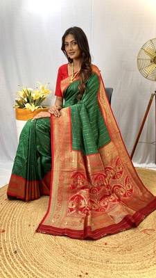Bottle green Kanchipuram Style Paithani Silk Saree And Rich Pallu Saree With Blouse For Women 3