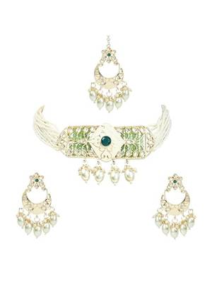 Gold plated white tumble studded pearl beaded polki kundan choker necklace set for women 1