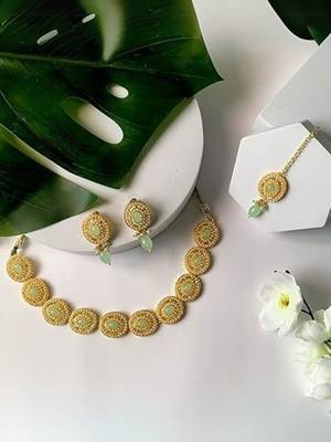 Traditional handcrafted pearl necklace jewellery set with earrings & maang tikka set for women 1