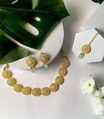 Traditional handcrafted pearl necklace jewellery set with earrings & maang tikka set for women