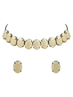 Glamorous fashionable eye-catching cream beaded choker and earrings set for women 2
