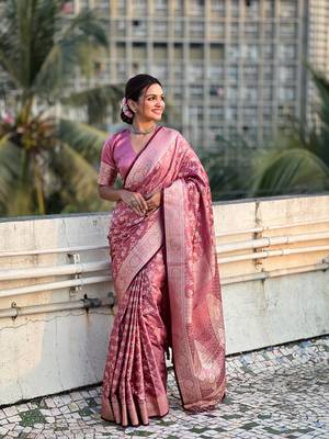 Pink banarasi jaal satin silk pink zari woven saree 4