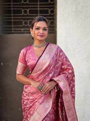 Pink banarasi jaal satin silk pink zari woven saree 5