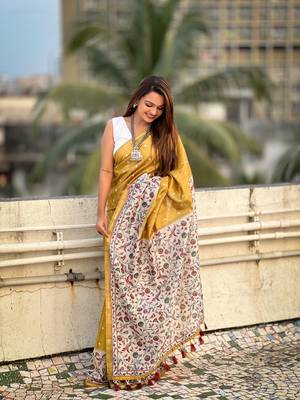 Gold katki silk printed kalamkari saree with zari border 2