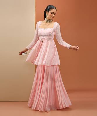 Baby pink peplum set 4