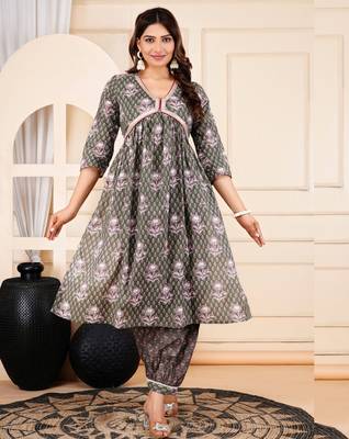 Jaipurite women floral  printed alia cut dupatta set 2
