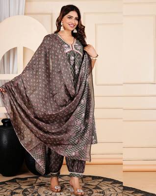 Jaipurite women floral  printed alia cut dupatta set 4