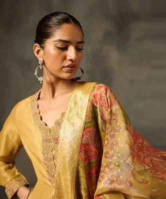 Irja lehenga set with dupatta - yellow 2
