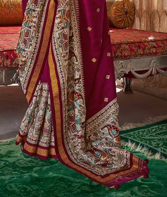 Elora soft silk baluchari printed saree (maroon) 4